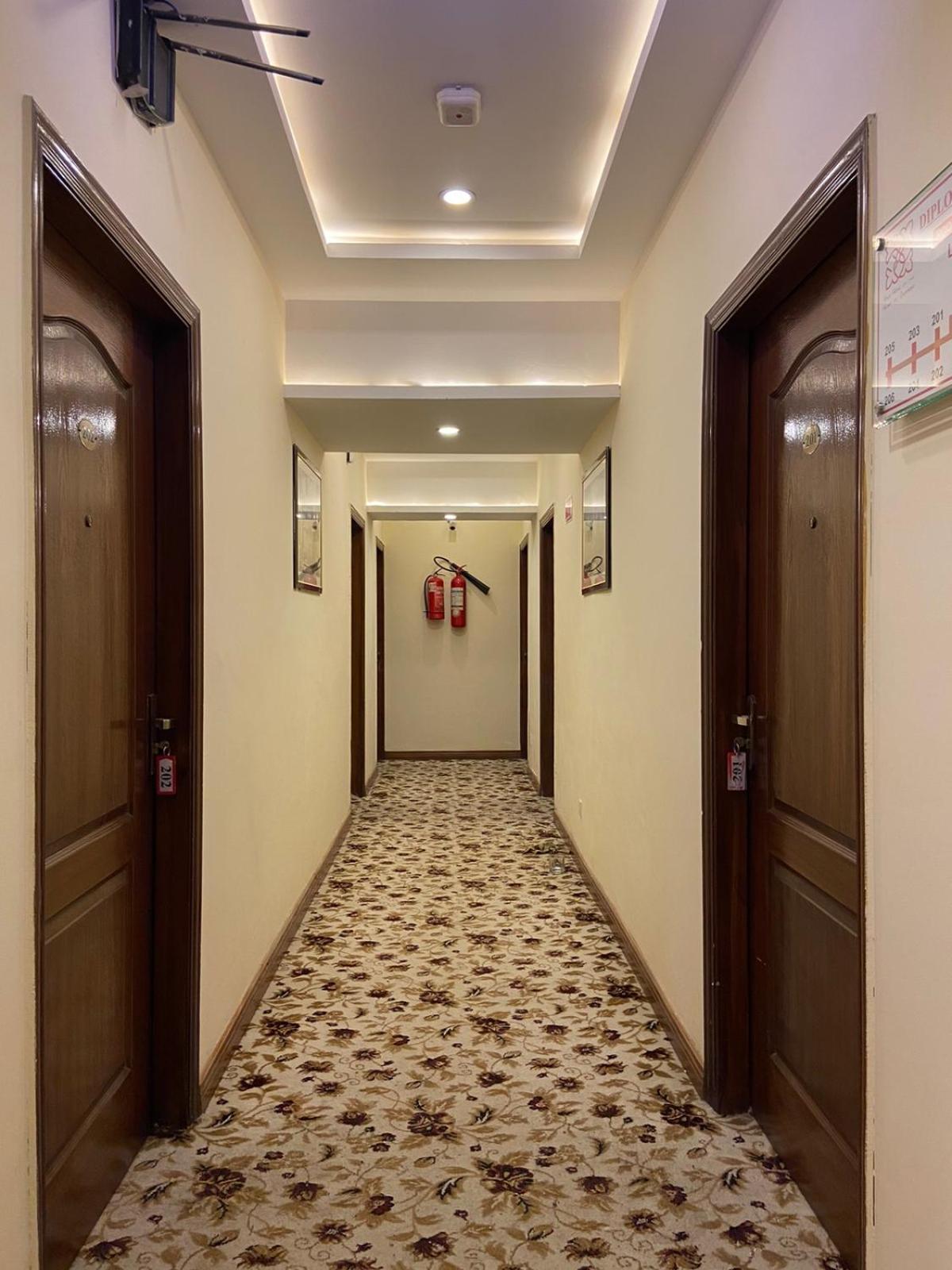 Diplomat Hotel Исламабад Екстериор снимка