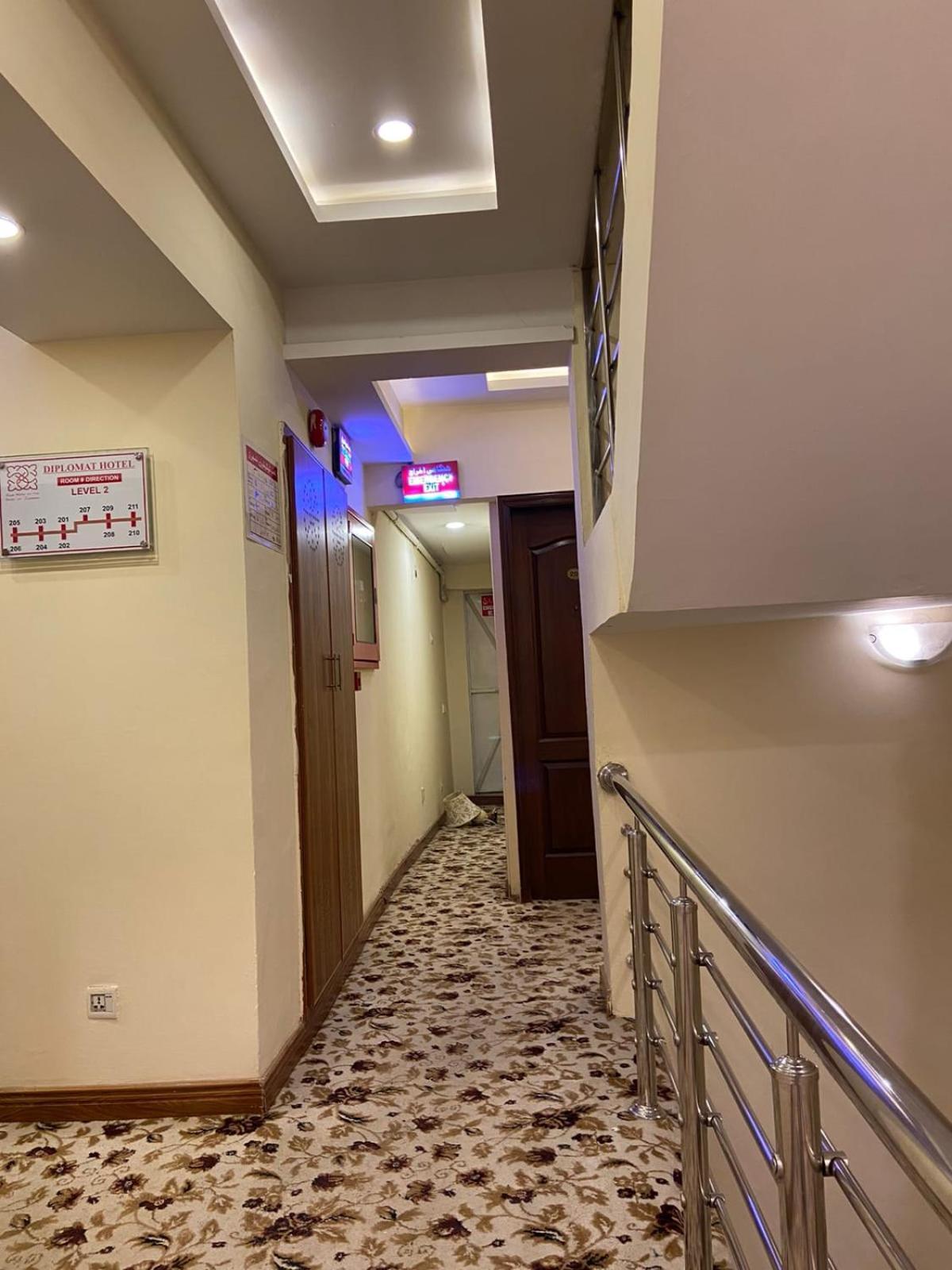 Diplomat Hotel Исламабад Екстериор снимка