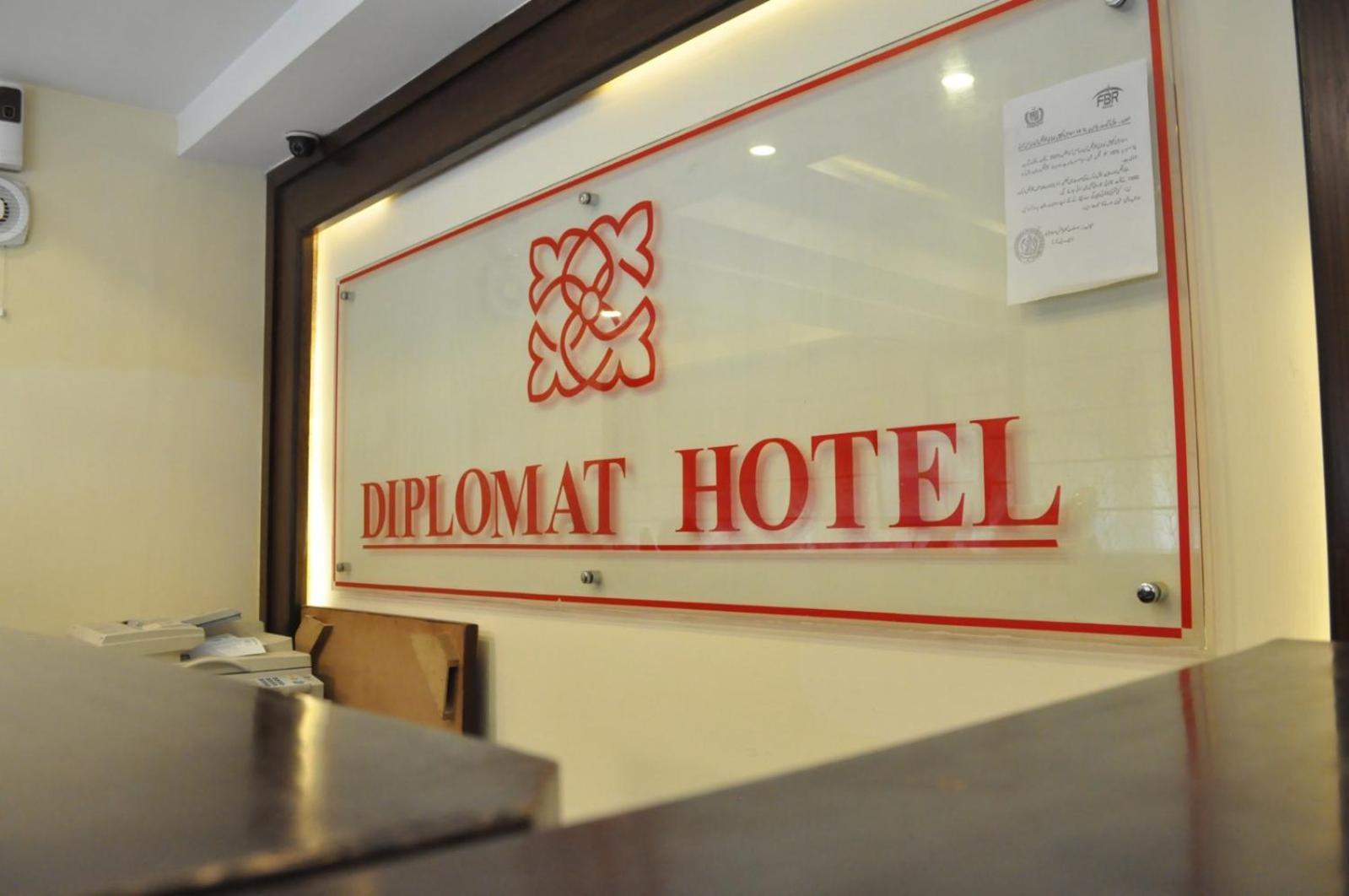 Diplomat Hotel Исламабад Екстериор снимка